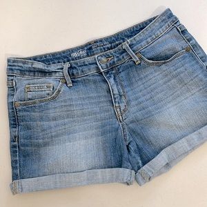 Mossimo Denim Shorts Mid rise Midi women’s shorts size 8